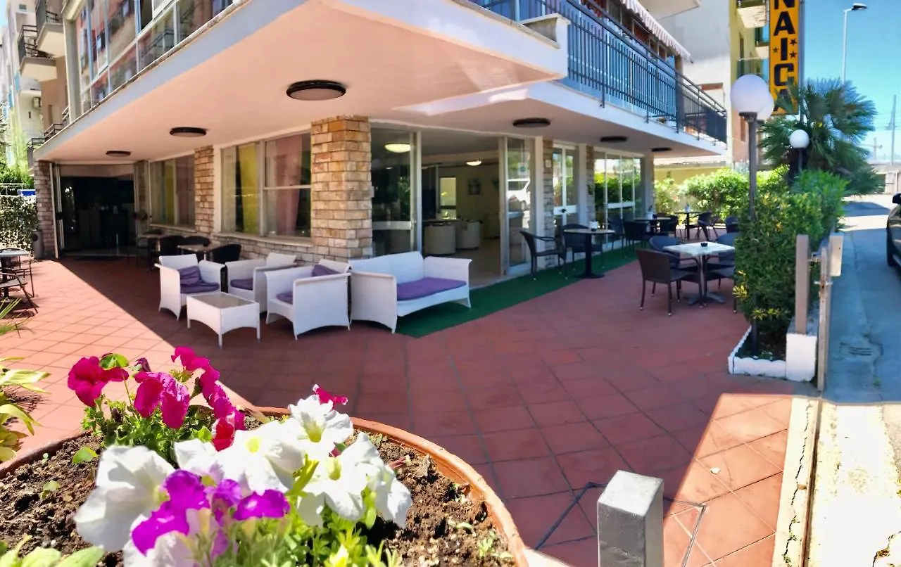 Hotel Naica Римини