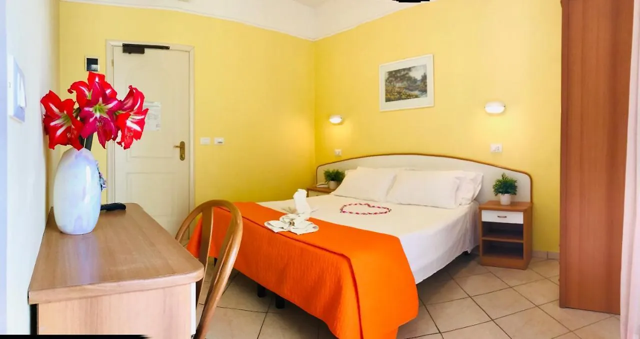 Hotel Naica Римини Италия