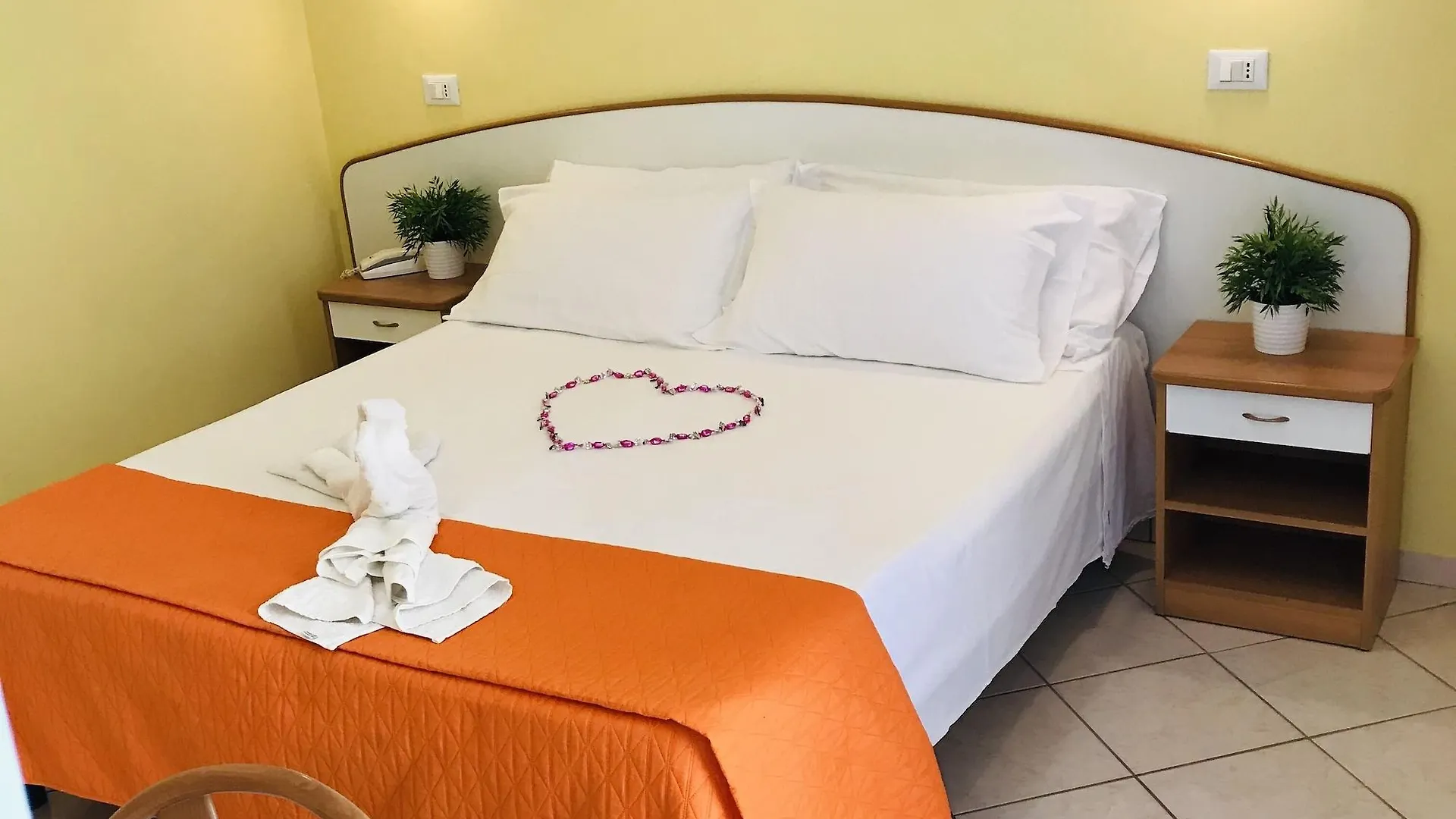 Hotel Naica Римини 3*,