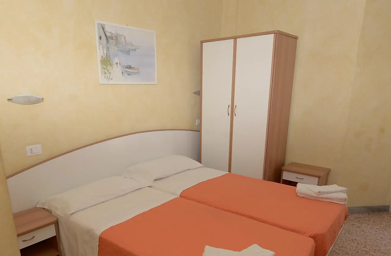 Hotel Naica Римини 3*,